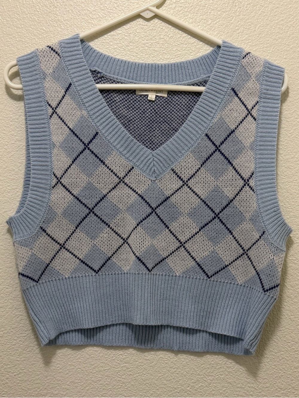 Ultra Flirt light blue, white, navy argyle print cropped sweater vest, large